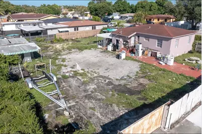 782 E 37th, Hialeah, FL 33013 - Photo 36