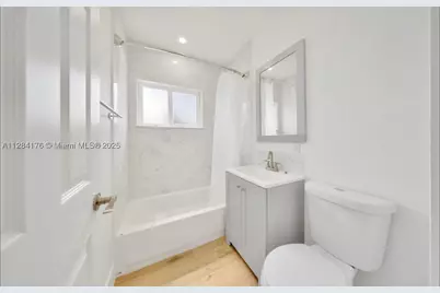 782 E 37th, Hialeah, FL 33013 - Photo 18
