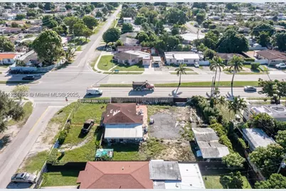 782 E 37th, Hialeah, FL 33013 - Photo 32