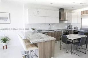 100 Lincoln, Miami Beach, FL 33139 - Photo 2