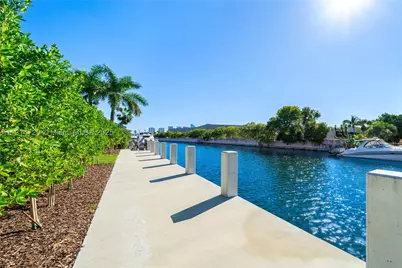 2950 NE 164th, North Miami Beach, FL 33160 - Photo 32