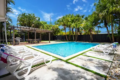 1307 Rodman, Hollywood, FL 33019 - Photo 2