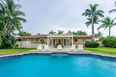714 Harrison, Hollywood, FL 33019 - Photo 1