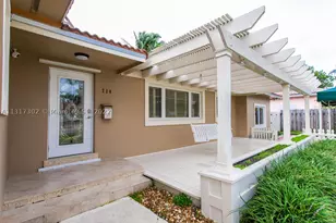 714 Harrison, Hollywood, FL 33019 - Photo 4