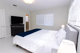 951 Washington, Hollywood, FL 33019 - Photo 6