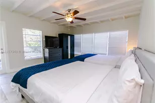 951 Washington, Hollywood, FL 33019 - Photo 26