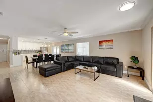 825 Harrison, Hollywood, FL 33019 - Photo 6