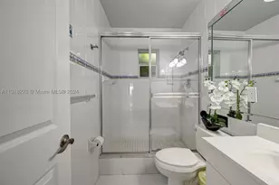825 Harrison, Hollywood, FL 33019 - Photo 16