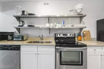 100 Lincoln #320, Miami Beach, FL 33139 - Photo 8