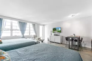 100 Lincoln, Miami Beach, FL 33139 - Photo 2