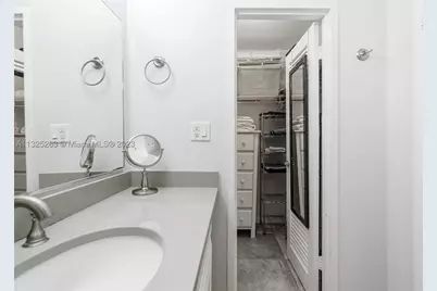 100 Lincoln #320, Miami Beach, FL 33139 - Photo 12