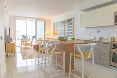 1300 Brickell Bay #1608, Miami, FL 33131 - Photo 4