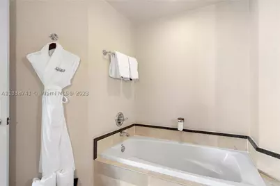 18001 Collins #2009, Sunny Isles Beach, FL 33160 - Photo 10