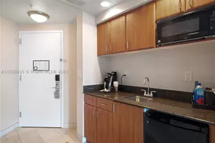 18001 Collins, Sunny Isles Beach, FL 33160 - Photo 16