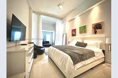 2301 Collins #1626, Miami Beach, FL 33139 - Photo 12