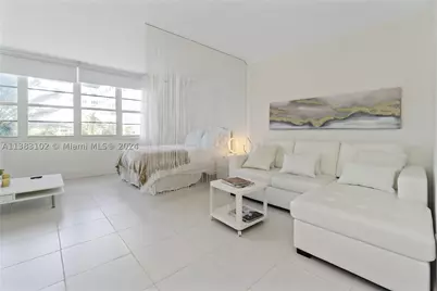 100 Lincoln #306, Miami Beach, FL 33139 - Photo 2