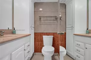 5401 Collins, Miami Beach, FL 33140 - Photo 24