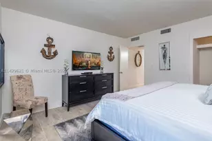 102 24th, Miami Beach, FL 33139 - Photo 8
