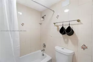 100 Lincoln, Miami Beach, FL 33139 - Photo 18