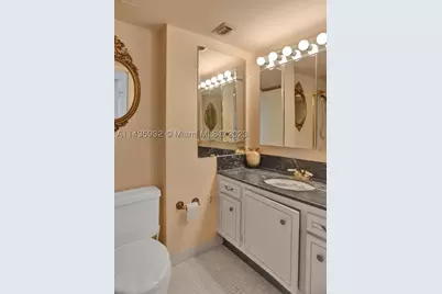 18051 Biscayne #304, Aventura, FL 33160 - Photo 34
