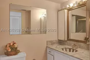 18051 Biscayne, Aventura, FL 33160 - Photo 20