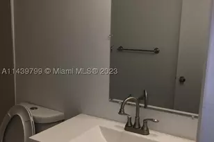 498 NW 165th St, Miami, FL 33169 - Photo 6