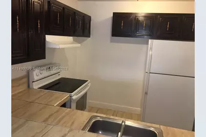 498 NW 165th St #D205, Miami, FL 33169 - Photo 2