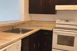 498 NW 165th St, Miami, FL 33169 - Photo 4