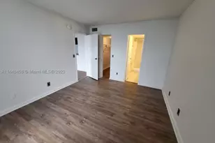 13499 Biscayne, North Miami, FL 33181 - Photo 20