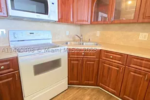 13499 Biscayne, North Miami, FL 33181 - Photo 16