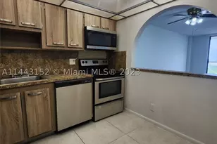 13499 Biscayne, North Miami, FL 33181 - Photo 8