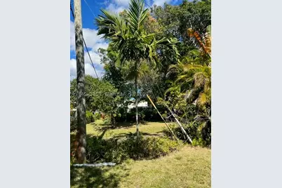 821 NE 120th, Biscayne Park, FL 33161 - Photo 4
