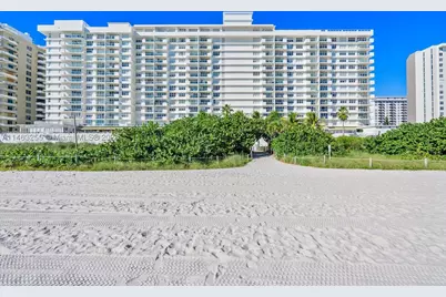 5601 Collins #1514, Miami Beach, FL 33140 - Photo 6