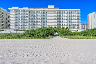 5601 Collins, Miami Beach, FL 33140 - Photo 6
