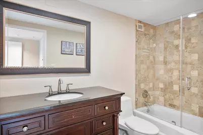 5601 Collins #1514, Miami Beach, FL 33140 - Photo 36