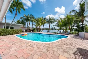 2500 NE 199th, Miami, FL 33180 - Photo 58