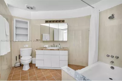 2500 NE 199th, Miami, FL 33180 - Photo 50