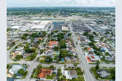901 E 32nd, Hialeah, FL 33013 - Photo 18