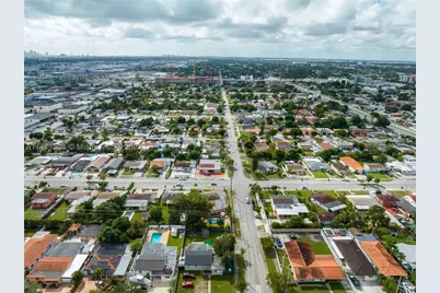 901 E 32nd, Hialeah, FL 33013 - Photo 14