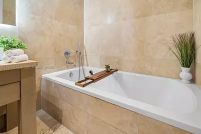 102 24th #1412, Miami Beach, FL 33139 - Photo 32