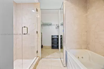 6365 Collins #4106, Miami Beach, FL 33141 - Photo 20