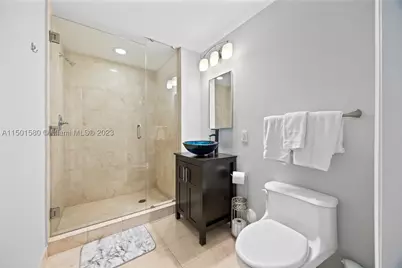 6365 Collins #4106, Miami Beach, FL 33141 - Photo 12