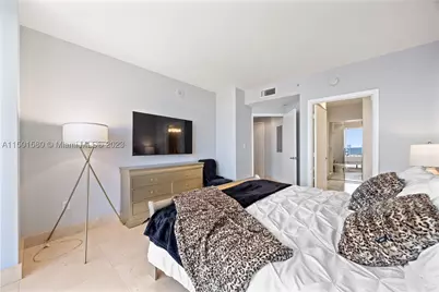 6365 Collins #4106, Miami Beach, FL 33141 - Photo 16