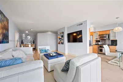 6365 Collins #4106, Miami Beach, FL 33141 - Photo 2