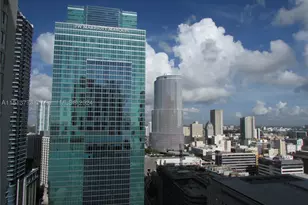 300 S Biscayne, Miami, FL 33131 - Photo 2