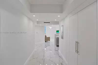 16699 Collins #2209, Sunny Isles Beach, FL 33160 - Photo 2