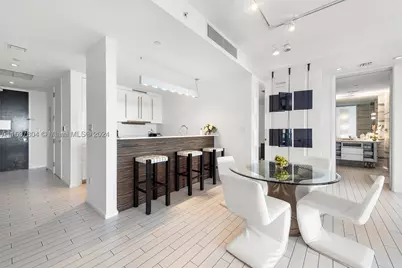 2201 Collins #814, Miami Beach, FL 33139 - Photo 12