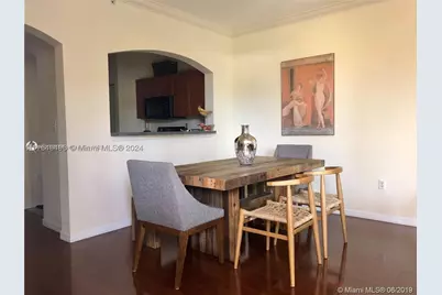 9172 Collins #13, Surfside, FL 33154 - Photo 8