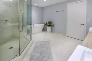 17301 Biscayne, North Miami Beach, FL 33160 - Photo 14