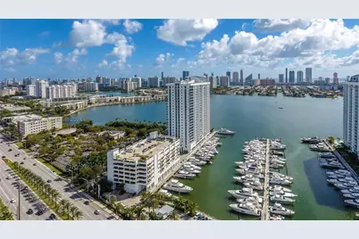 17301 Biscayne #1201, North Miami Beach, FL 33160 - Photo 2